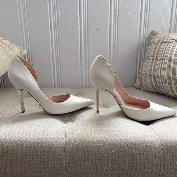 Aldo white pumps size 7.5 - Picture 2 of 3